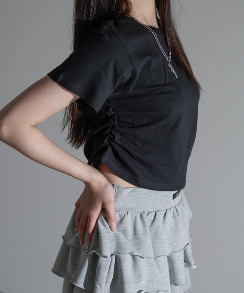 apres jour mignon(アプレジュールミニョン)の「サイドシャーリングクロップドTシャツ【ZOZOTOWN限定アイテム】(Tシャツ/カットソー・レディース・ブラック/ピンク系その他/オフホワイト/ナチュラル/レッド・フリー/X-LARGE)」の9枚目の写真