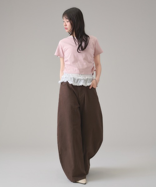 apres jour mignon（アプレジュールミニョン）の「サイドシャーリングクロップドTシャツ（Tシャツ/カットソー・レディース・ブラック/ピンク系その他/オフホワイト/ナチュラル/レッド/ホワイト系その他/ネイビー/ブラック系その他/グレー・フリー/X-LARGE）」の14枚目の写真