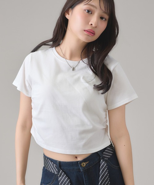 apres jour mignon（アプレジュールミニョン）の「サイドシャーリングクロップドTシャツ（Tシャツ/カットソー・レディース・ブラック/ピンク系その他/オフホワイト/ナチュラル/レッド/ホワイト系その他/ネイビー/ブラック系その他/グレー・フリー/X-LARGE）」の16枚目の写真