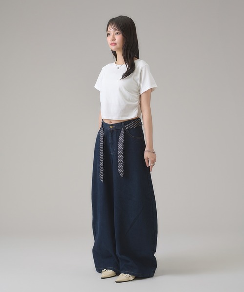 apres jour mignon（アプレジュールミニョン）の「サイドシャーリングクロップドTシャツ（Tシャツ/カットソー・レディース・ブラック/ピンク系その他/オフホワイト/ナチュラル/レッド/ホワイト系その他/ネイビー/ブラック系その他/グレー・フリー/X-LARGE）」の21枚目の写真