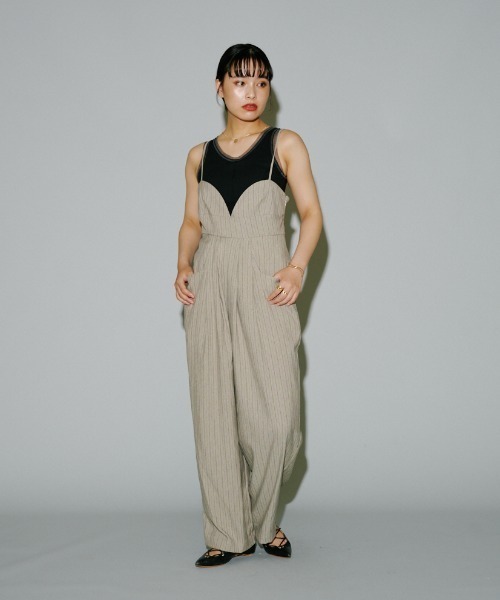 terrace(テラス)の「ヘリンボーンストライプキャミオールインワン(つなぎ/オールインワン・レディース・チャコールグレー/ブラック/グレイッシュベージュ・MEDIUM)」の5枚目の写真