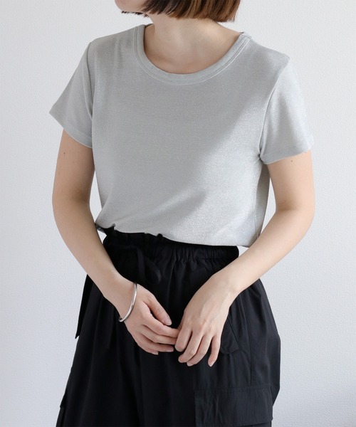 cepo（セポ）の「ラメ半袖Tee インナーカットソー（Tシャツ/カットソー・レディース・ベージュ/グレー/ブラック・M）」の2枚目の写真