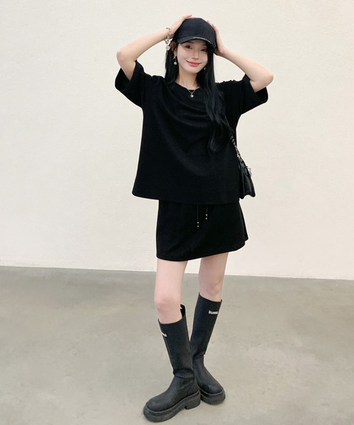 by LEGNA(バイレグナ)の「半袖トップスセットアップ(セットアップ・レディース・ブラウン/ブラック/杢グレー・MEDIUM/LARGE)」の6枚目の写真