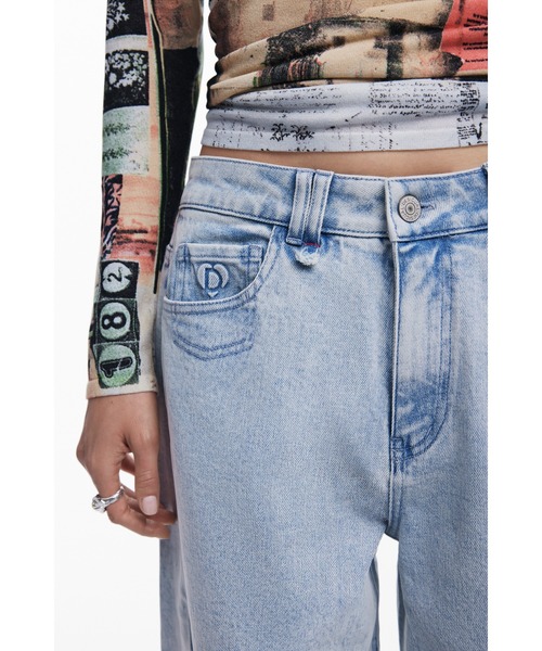 Desigual（デシグアル）の「装飾ボタンディテール ワイドデニムパンツ