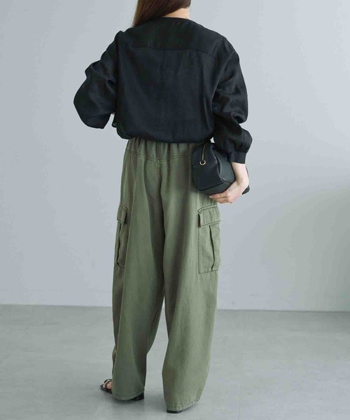 PUAL CE CIN(ピュアルセシン)の「ヨークデザインシアーブラウス(シャツ/ブラウス・レディース・ブラック/モカ/ブルー・FREE)」の21枚目の写真