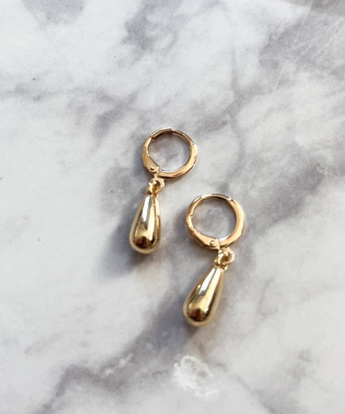 yu-ka（ユーカ）の「YU-KA:ドロップフープピアス drop hoop pierce（ピアス（両耳用）・レディース・シルバー/ゴールド・FREE）」の8枚目の写真