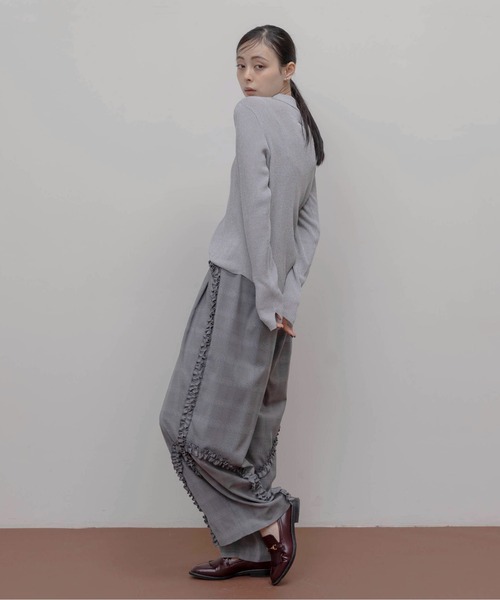 Eimee Law(エイミーロウ)の「ラメリブポロニット(ポロシャツ・レディース・グレー/ダークグレー/スモークピンク/ブラック・FREE)」の6枚目の写真