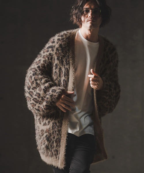 GLIMCLAP（グリムクラップ）の「mcg3664-Minimai detail cardigan -Leopard feather yarn sweater- ニットカーディガン（カーディガン/ボレロ・メンズ・レオパード・S/M/L）」の2枚目の写真