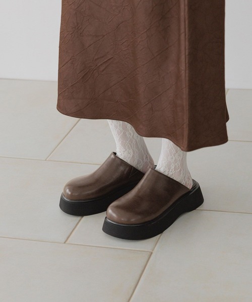 LOWRYS FARM(ローリーズファーム)の「クロッグ 578711(サンダル・レディース・ブラック/ブラウン/レオパード・MEDIUM/LARGE)」の1枚目の写真