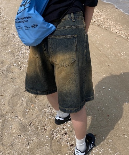 Silly(シリー)の「バミューダデニムパンツ(デニムパンツ・レディース・ネイビー/ブルー/ライトブルー・SMALL/MEDIUM/LARGE)」の6枚目の写真