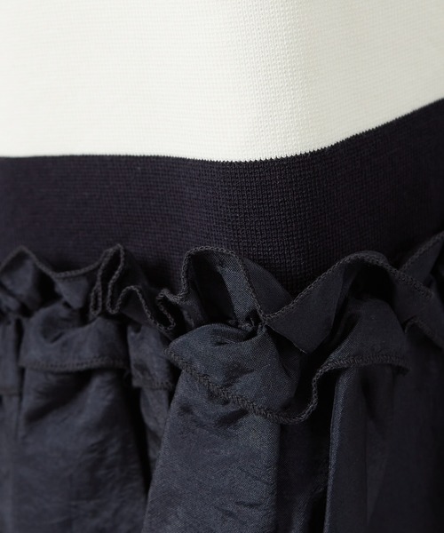 DESIGNWORKS（デザインワークス）の「裾フリルニット（ニット/セーター・レディース・ホワイト・38）」の3枚目の写真