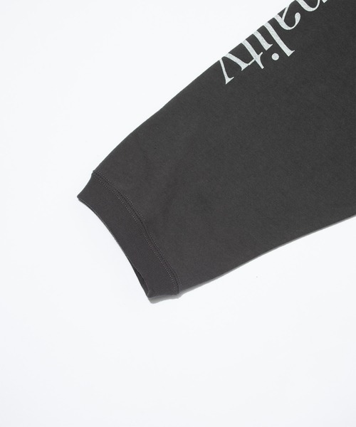 F/CE. （エフシーイー）の「F/CE. HIDDEN IDENTITY BY M.ENOMOTO LS TYPE-A / エフシーイー  ヒドゥンアイデンティティバイマリコエノモトロングスリーブタイプ-A（Tシャツ/カットソー・メンズ・ホワイト/チャコール・SMALL/MEDIUM/LARGE/X-LARGE）」の4枚目の写真