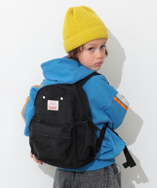 Ocean&Ground(オーシャン&グラウンド)の「DAYPACK GOODAY(バックパック/リュック・キッズ・エメラルド/ブラック/ターコイズブルー/ブルー/レッド/ピンク/グリーン/ダークネイビー/マスタード/ミント/ラベンダー/ライトパープル/ベージュ・X-SMALL/MEDIUM/SMALL)」の2枚目の写真