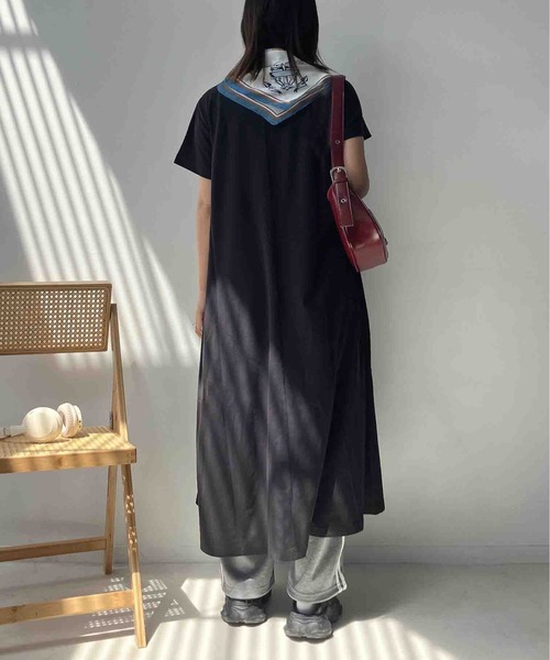 AS KNOW AS plus(アズノゥアズプラス)の「●接触冷感 切替えデザインロングワンピース(ワンピース・レディース・ブラック/ダークグリーン/ネイビー/オレンジ/ブラック系/ネイビー系/ダークグリーン系・FREE)」の11枚目の写真