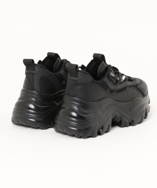 STEVE MADDEN（スティーブマデン）の「【STEVE MADDEN/スティーブマデン】厚底ボリュームソールスニーカー RECOUPE（スニーカー・レディース・ホワイト/ブラック・7/7.5/8/8.5/6.5）」の6枚目の写真