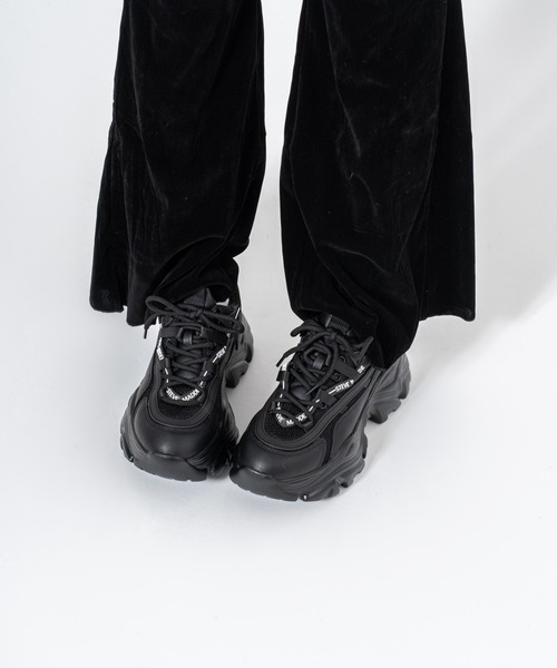 STEVE MADDEN（スティーブマデン）の「【STEVE MADDEN/スティーブマデン】厚底ボリュームソールスニーカー RECOUPE（スニーカー・レディース・ホワイト/ブラック・7/7.5/8/8.5/6.5）」の16枚目の写真