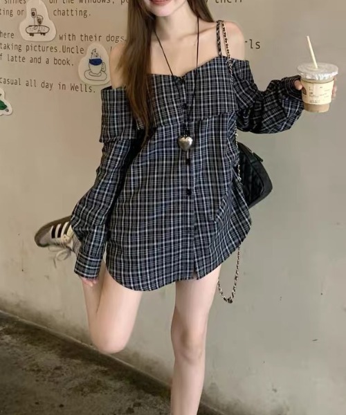 gossip!ロサンゼルス(ゴシップロサンゼルス)の「フリルビッグシルエット チェックオフショルダーキャミソールシャツ(シャツ/ブラウス・レディース・チェック・M)」の4枚目の写真