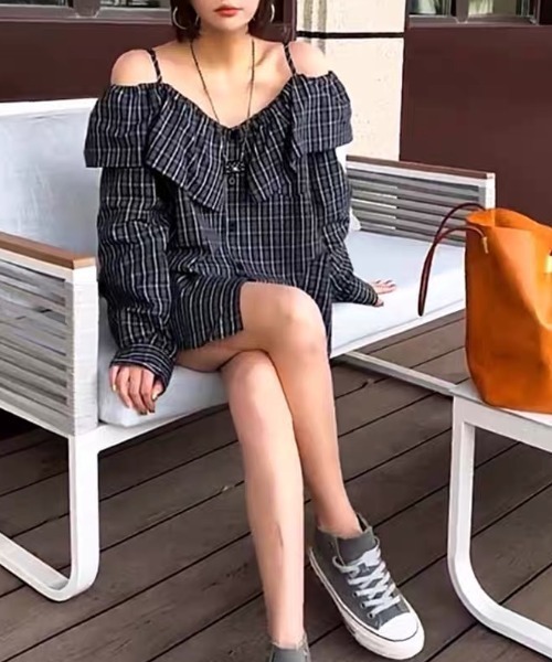 gossip!ロサンゼルス(ゴシップロサンゼルス)の「フリルビッグシルエット チェックオフショルダーキャミソールシャツ(シャツ/ブラウス・レディース・チェック・M)」の8枚目の写真