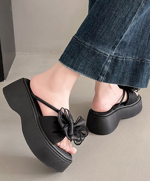 Miniministore(ミニミニストア)の「ビッグリボン厚底サンダル 履きやすい夏靴(サンダル・レディース・ブラック/アイボリー・22.5cm/24.5cm/24.0cm/23.5cm/23.0cm)」の5枚目の写真