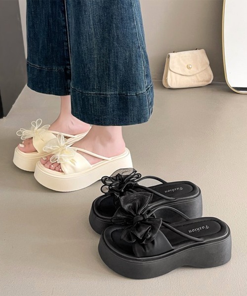 Miniministore(ミニミニストア)の「ビッグリボン厚底サンダル 履きやすい夏靴(サンダル・レディース・ブラック/アイボリー・22.5cm/24.5cm/24.0cm/23.5cm/23.0cm)」の6枚目の写真