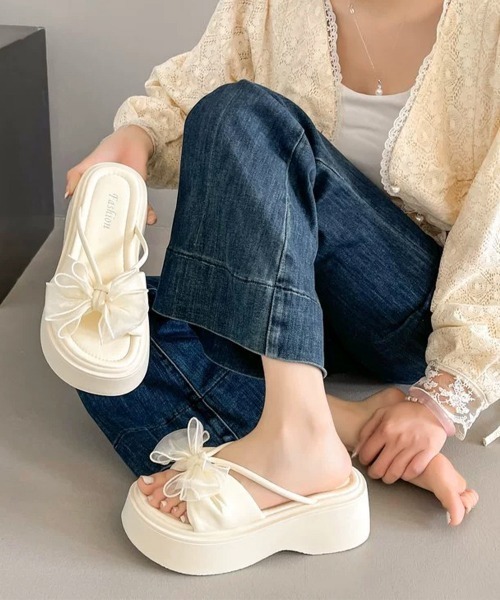 Miniministore(ミニミニストア)の「ビッグリボン厚底サンダル 履きやすい夏靴(サンダル・レディース・ブラック/アイボリー・22.5cm/24.5cm/24.0cm/23.5cm/23.0cm)」の7枚目の写真