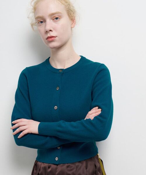 LANVIN en Bleu(ランバンオンブルー)の「クルーネックニットカーディガン(ニット/セーター・レディース・オレンジ/ブラック/ブルー/オフホワイト・38)」の3枚目の写真