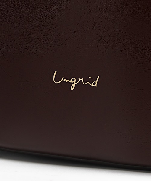 Ungrid（アングリッド）の「【Ungrid/アングリッド】　ポーチチャーム付　バックルベルトバケットバッグ／500mlペットボトル収納可能（ショルダーバッグ・レディース・ブラック/アイボリー/ブラウン・FREE）」の7枚目の写真