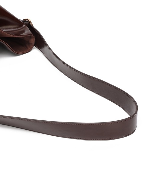 Ungrid（アングリッド）の「【Ungrid/アングリッド】　ポーチチャーム付　バックルベルトバケットバッグ／500mlペットボトル収納可能（ショルダーバッグ・レディース・ブラック/アイボリー/ブラウン・FREE）」の11枚目の写真