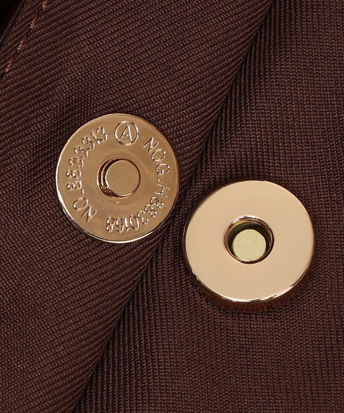 Ungrid（アングリッド）の「【Ungrid/アングリッド】　ポーチチャーム付　バックルベルトバケットバッグ／500mlペットボトル収納可能（ショルダーバッグ・レディース・ブラック/アイボリー/ブラウン・FREE）」の12枚目の写真