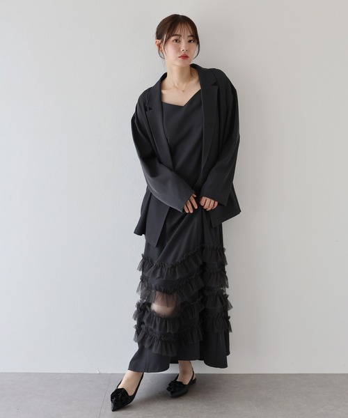 BLUEEAST(ブルーイースト)の「フリルキャミワンピース×ジャケットセット結婚式 成人式 二次会 同窓会 セレモニー パーティードレス オケージョンドレス お呼ばれ 20代 30代(ドレス・レディース・ブラック/グレー/チャコールグレー・MEDIUM/SHORT)」の5枚目の写真
