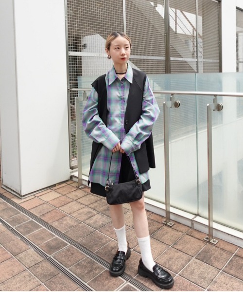Ameri(アメリ)の「OMBRE CHECK VARIATION SHIRT(シャツ/ブラウス・レディース・グレー/ブラウン・FREE)」の5枚目の写真