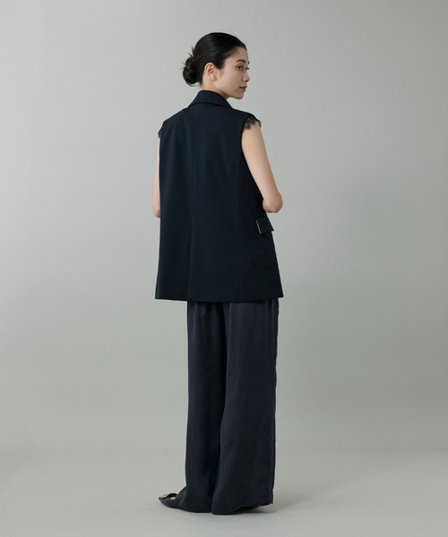 INED（イネド）の「キュプラフィブリル ストレートパンツ【セットアップ対応】（その他パンツ・レディース・カーキ/スミクロ/グレイッシュベージュ・11号/9号/7号）」の10枚目の写真