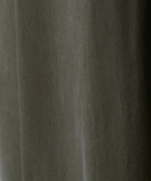 INED（イネド）の「キュプラフィブリル ストレートパンツ【セットアップ対応】（その他パンツ・レディース・カーキ/スミクロ/グレイッシュベージュ・11号/9号/7号）」の18枚目の写真