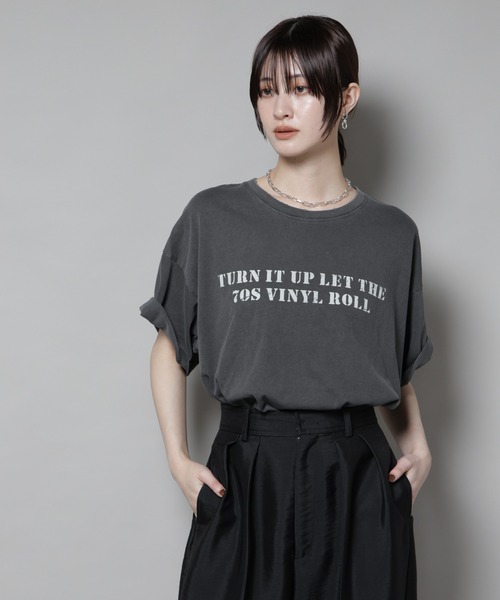 NANO universe(ナノユニバース)の「ヴィンテージライクTシャツ(Tシャツ/カットソー・レディース・オフホワイト/チャコール・FREE)」の3枚目の写真
