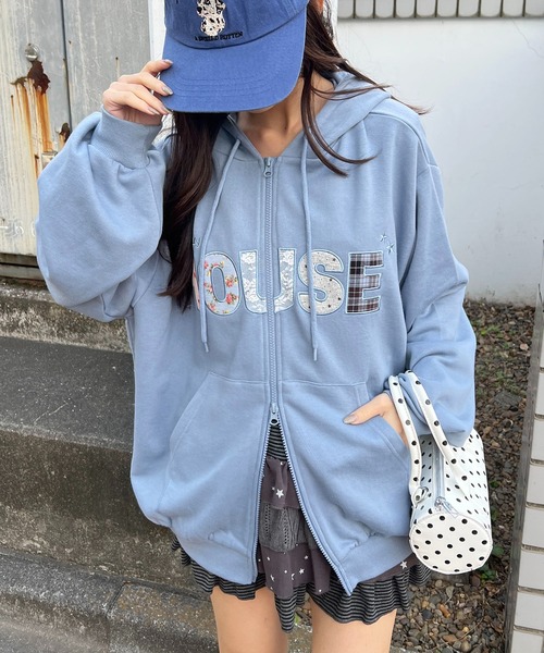 WC（ダブル シー）の「《大HIT中★新色追加》パッチワークロゴパーカー（パーカー・レディース・グレー/ブラウン/サックスブルー/ピンク・FREE）」の3枚目の写真