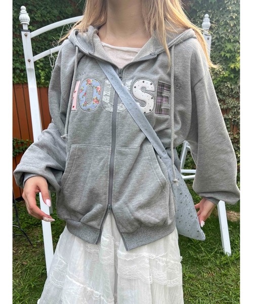 WC（ダブル シー）の「《大HIT中★新色追加》パッチワークロゴパーカー（パーカー・レディース・グレー/ブラウン/サックスブルー/ピンク・FREE）」の14枚目の写真