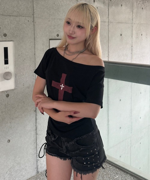 KsG（ケーエスジー）の「hem waist denim short pants（デニムパンツ・レディース・ブラック・LARGE/SMALL/MEDIUM）」の3枚目の写真