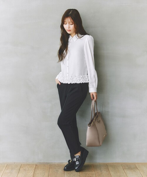 TOCCA(トッカ)の「TIMELESS CLASSIC 裾フリルブラウス(シャツ/ブラウス・レディース・アイボリー系・0/4)」の3枚目の写真