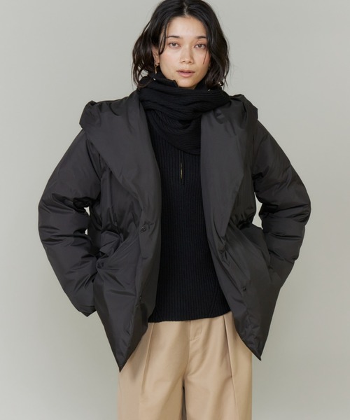 INED(イネド)の「ショールカラーフードダウンコート「ショート丈」(ダウンジャケット/コート・レディース・ブラック/アイボリー/ベージュ・11号/9号/7号)」の2枚目の写真