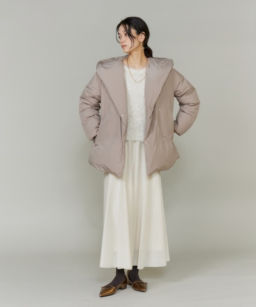 INED(イネド)の「ショールカラーフードダウンコート「ショート丈」(ダウンジャケット/コート・レディース・ブラック/アイボリー/ベージュ・11号/9号/7号)」の11枚目の写真