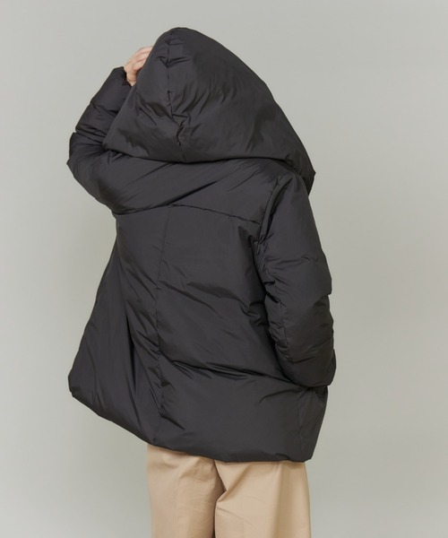 INED(イネド)の「ショールカラーフードダウンコート「ショート丈」(ダウンジャケット/コート・レディース・ブラック/アイボリー/ベージュ・11号/9号/7号)」の17枚目の写真