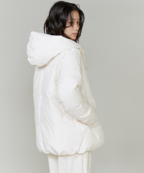 INED(イネド)の「ショールカラーフードダウンコート「ショート丈」(ダウンジャケット/コート・レディース・ブラック/アイボリー/ベージュ・11号/9号/7号)」の21枚目の写真