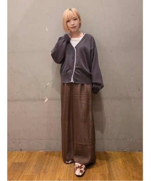 CRAFT STANDARD BOUTIQUE(クラフトスタンダードブティック)の「ダルサテンIラインスカート(スカート・レディース・ブルーグリーン/アイボリー/ブラウン・FREE)」の4枚目の写真