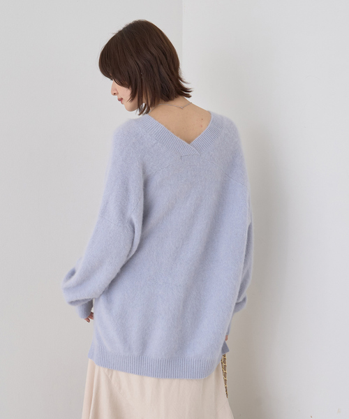 Rouge vif（ルージュヴィフ）の「フォックスウールVネックスリットニットプルオーバー（ニット/セーター・レディース・ネイビー/ベージュ/アイボリー/サックスブルー・フリー）」の10枚目の写真