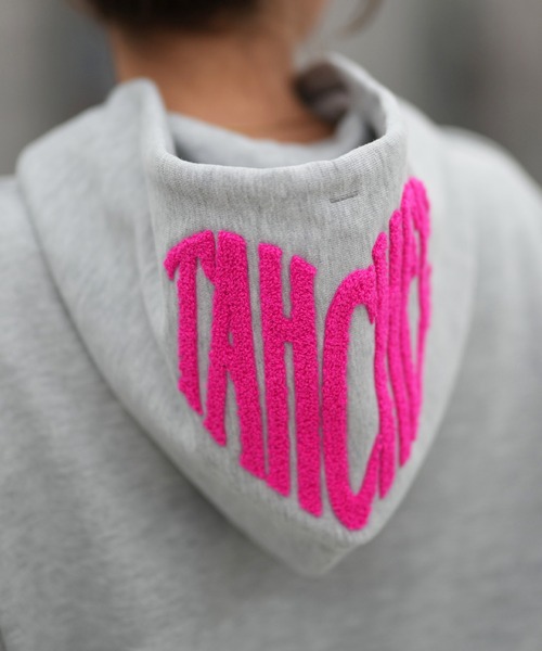 TAHCHEE(ターチー)の「TAHCHEE/ターチー ジップパーカー フードロゴ TC250704-01(パーカー・レディース・ヘザーグレー/オフホワイト/ライトピンク・L/M)」の20枚目の写真