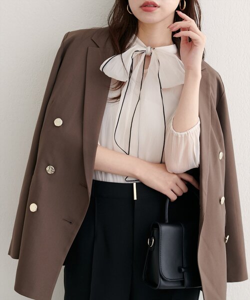 natural couture(ナチュラルクチュール)の「【WEB限定】〈osono〉配色シアーボウタイブラウス(シャツ/ブラウス・レディース・ブラウン/オフホワイト/ブラック/サックスブルー・FREE)」の9枚目の写真