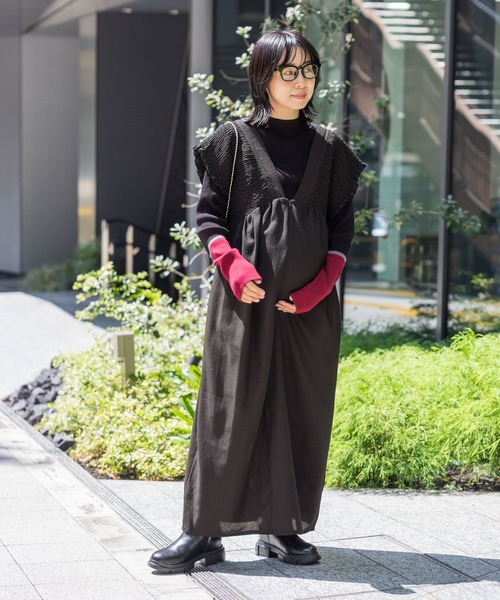 人気完売品★ 【産前・産後対応】マタニティ／シャーリングVワンピース★未使用品 LEPSIM マタニティ 「産前・産後対応」マタニティ／シャーリングV