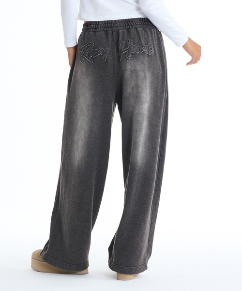 ROXY（ロキシー）の「【ZOZO限定アイテム】ROXY HEART PANTS/ロキシースウェットパンツ(SETUP・セットアップ対応可能・空港コーデ)（スウェットパンツ・レディース・ピンク/ブラウン/ブラック・FREE）」の4枚目の写真