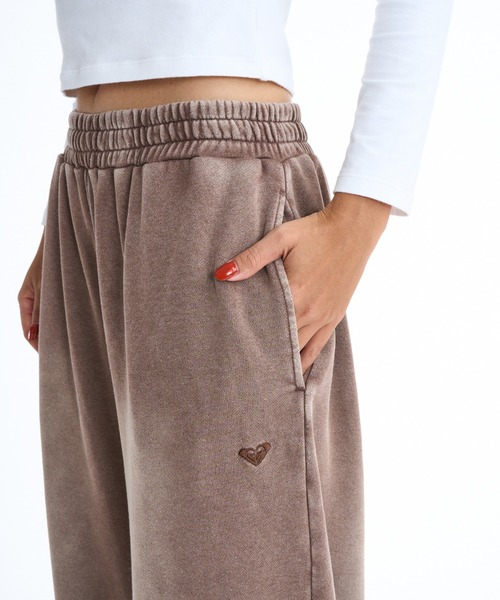 ROXY（ロキシー）の「【ZOZO限定アイテム】ROXY HEART PANTS/ロキシースウェットパンツ(SETUP・セットアップ対応可能・空港コーデ)（スウェットパンツ・レディース・ピンク/ブラウン/ブラック・FREE）」の20枚目の写真