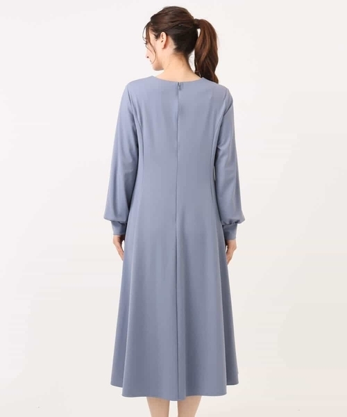MK MICHEL KLEIN（エムケーミッシェルクラン）の「ツイルジャージーワンピース/洗える（ワンピース・レディース・グレイッシュブルー/ネイビー・38）」の10枚目の写真